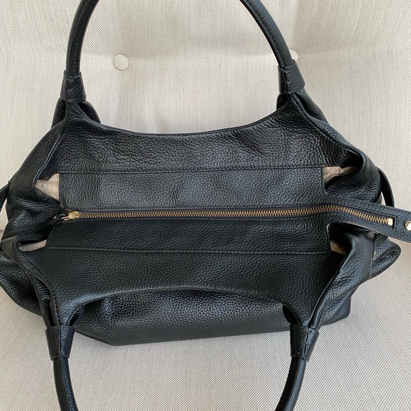EUC Kate Spade New York black pebble leather zip closure handbag - Picture 3 of 14